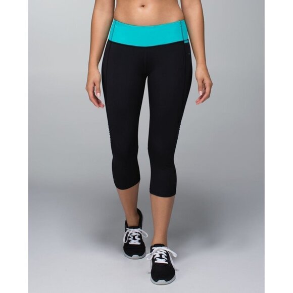 lululemon Pants - LULULEMON Water‎ Bound Crop